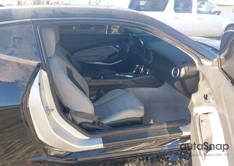 2018 Chevrolet Camaro 1Lt z USA, uszkodzony, nr VIN 1G1FB1RS0J0126206